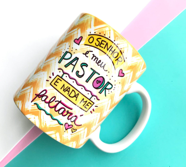 Caneca com frase religiosa